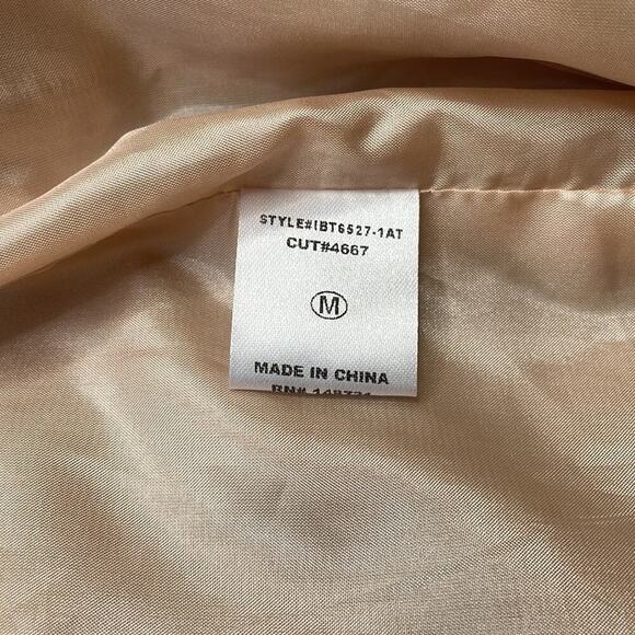 American Threads faux fur cropped bell sleeve jacket - Picture 5 of 9